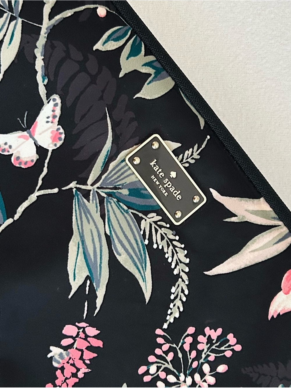 Kate Spade Black Floral Laptop Sleeve - Picture 2 of 5